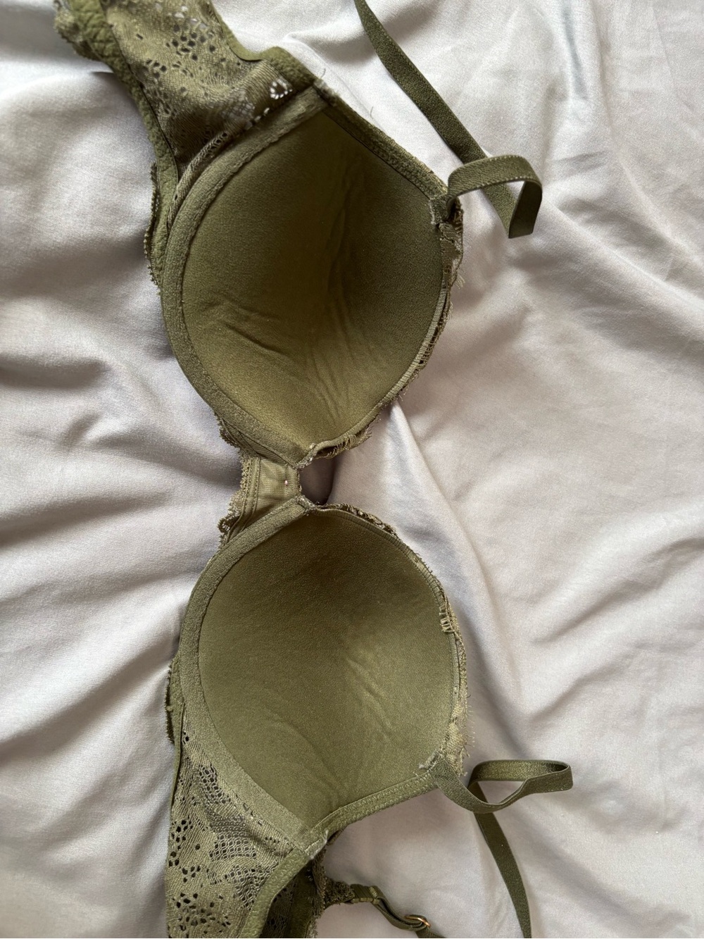 Victoria's Secret Olive Lace Dream Angels Push-Up Bra - Picture 3 of 4